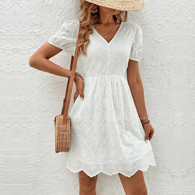 MC | A-line dress with embroidered eyelets and puff sleeves