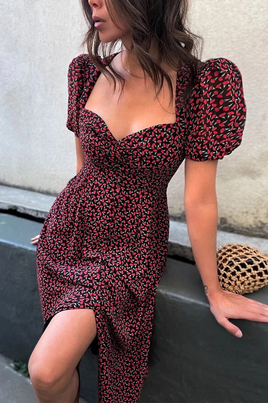 MC | Dress with square neckline